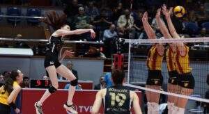 LİDER VAKIFBANK İZMİR’DE KAZANDI