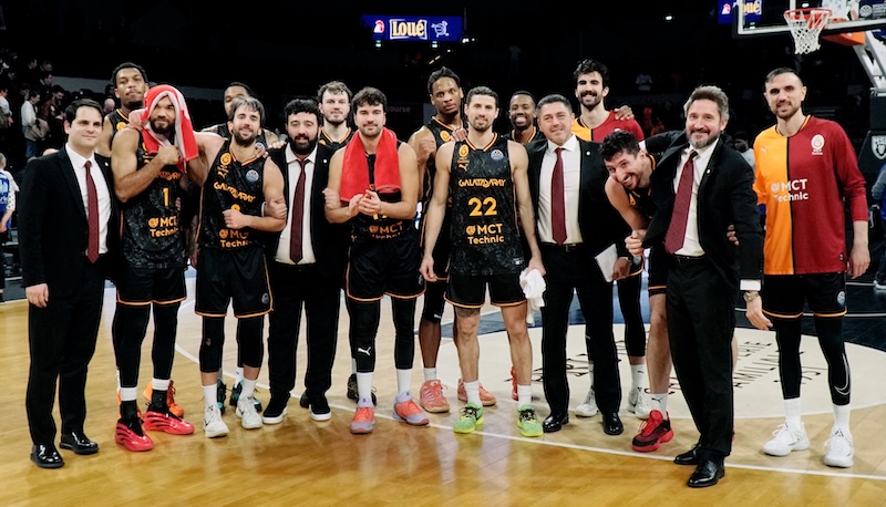 FRANSA’DA LİDERLİK ZAFERİ