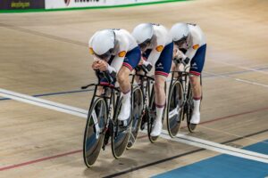 SABAH SEANSI REKORLA BAŞLADI