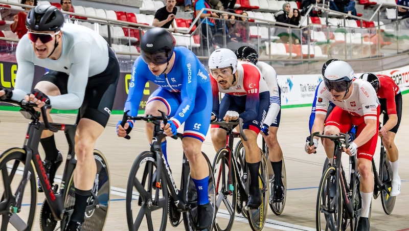 VELODROMDA ZİRVE MÜCADELESİ