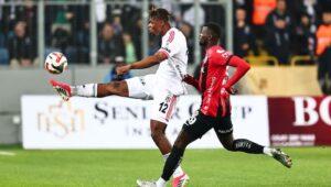 BEŞİKTAŞ GENÇLERBİRLİĞİ’Nİ RAHAT GEÇTİ