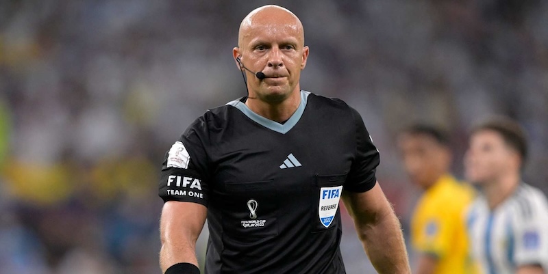 ANFIELD’DA MARCINIAK DÜDÜK ÇALACAK