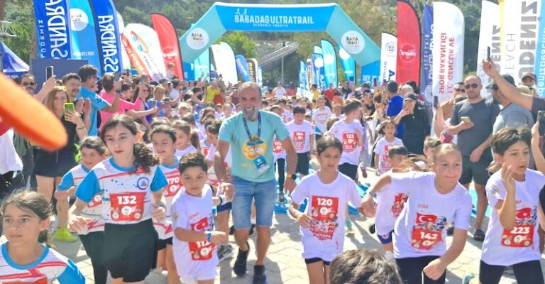 23 Nisan’a Özel Koşuda Çocuklar Maratonun Yıldızı Oldu