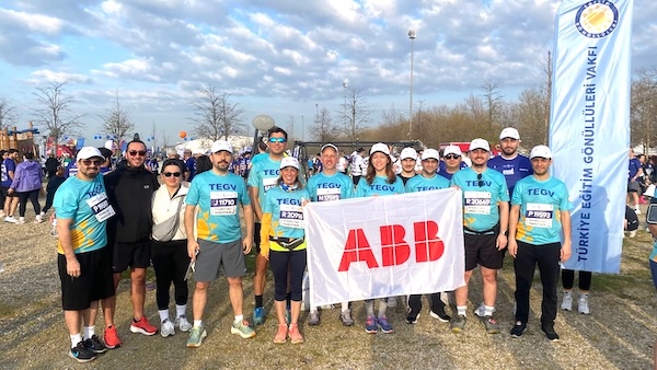 ABB Türkiye İstanbul Yarı Maratonu’nda Çocukların Eğitimine Destek Oldu