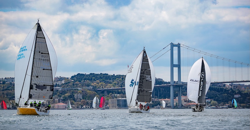 BOĞAZİÇİ’NDE 23 NİSAN COŞKUSU