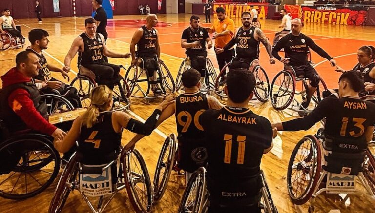 Galatasaray Fuzul Liderliğini Korudu