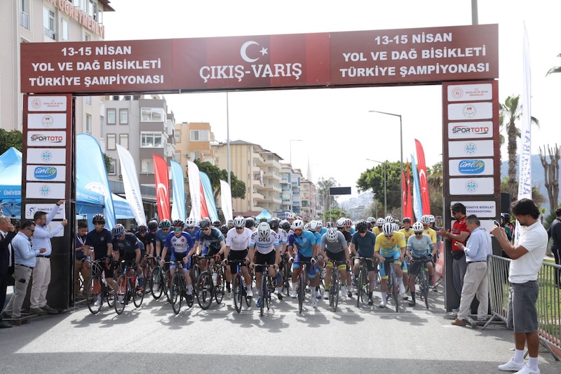 Pedallar Alanya’da Şampiyonluk İçin Dönüyor