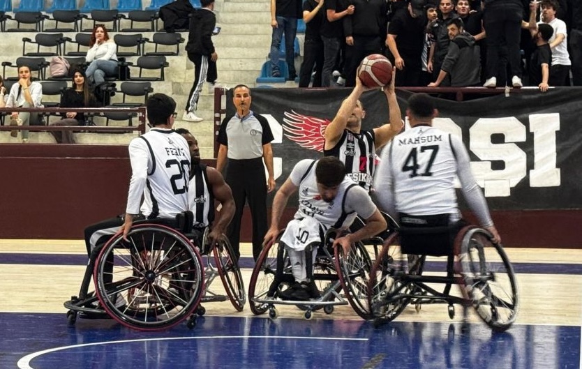 Beşiktaş TSBT Deplasmanda Farklı Kazandı