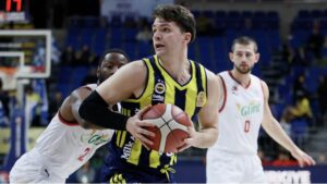 FENERBAHÇE BEKO LİDERLİĞİNİ SÜRDÜRDÜ