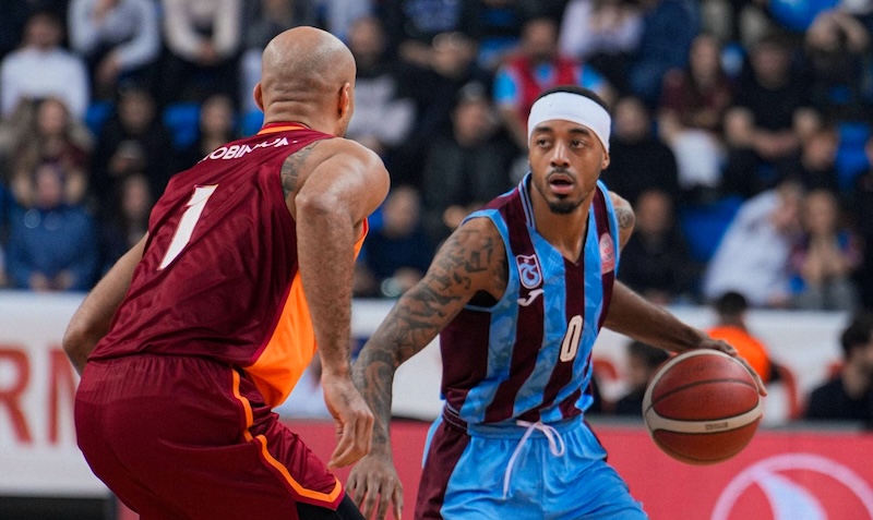 TRABZONSPOR GALATASARAY’I DEVİRDİ