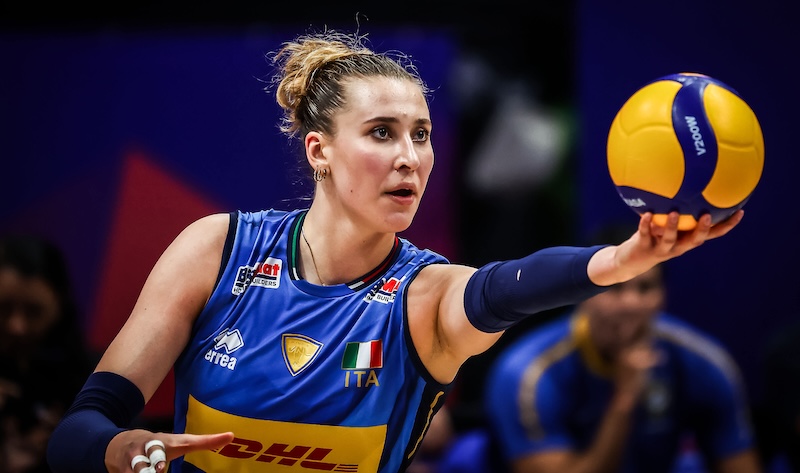 EKATERİNA ANTROPOVA ECZACIBAŞI’NDA