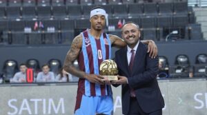 MARQUEESE REED’E MVP ÖDÜLÜ