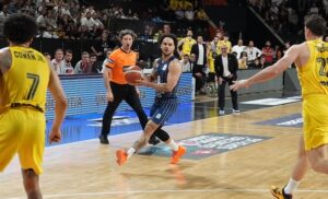 Anadolu Efes Mersin’de Kazandı