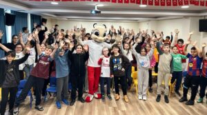 OLİ İSTANBUL’DA ÖĞRENCİLERLE BULUŞTU