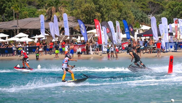 İzeltaş Dünya Motosurf Şampiyonası Çeşme’de Düzenlenecek