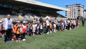 ARHAVİ’DEKİ FUTBOL ŞÖLENİ SONA ERDİ