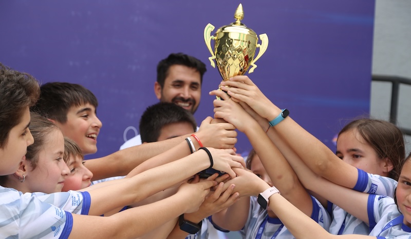 Binlerce Çocuk Finalde Kulüpler Takipte