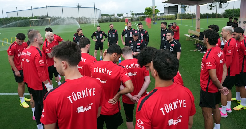 TÜRKOĞLU’NDAN MİLLİLERE DESTEK