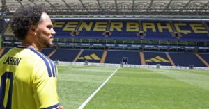 LARKIN’DEN KADIKÖY TURU