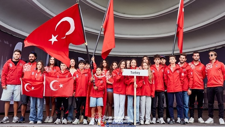 MİLLİ YELKENCİLERDEN 8 MADALYA