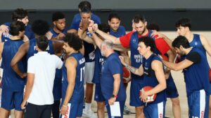 ANADOLU EFES SEZONU AÇTI