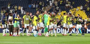 FENERBAHÇE PLAY-OFF’A GÖZ KIRPTI