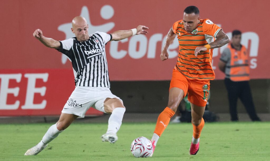 BEŞİKTAŞ’A ALANYA FRENİ