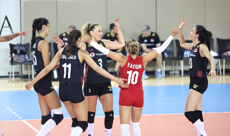 FİLENİN SULTANLARI FRANSA’YI DEVİRDİ