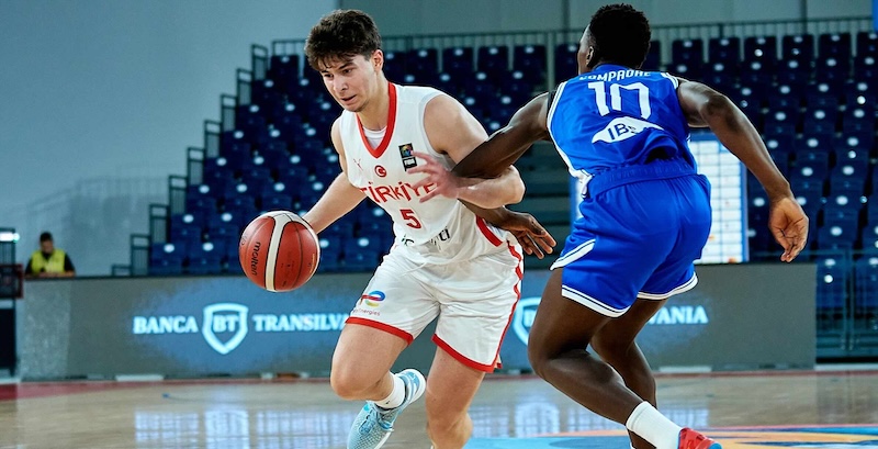 Yıldız Milliler İtalya’yı Mağlup Etti