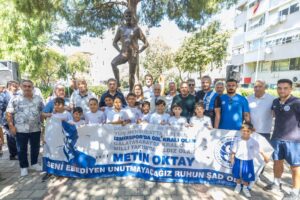TAÇSIZ KRAL METİN OKTAY UNUTULMADI!