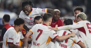 SARA’DAN 90’DA HAYAT ÖPÜCÜĞÜ