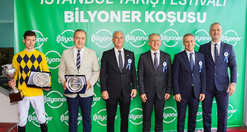 Tenacious Khan Bilyoner Koşusu’nu Kazandı