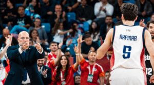 BAHÇEŞEHİR KOLEJİ DOLUDİZGİN: 5’TE 5!