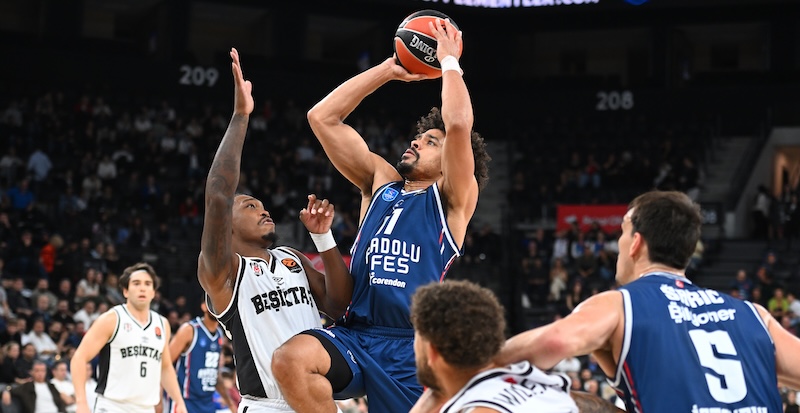 AVRUPA’DAKİ TÜRK DERBİSİ EFES’İN