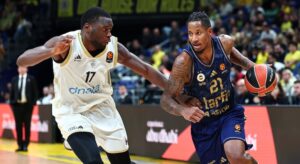 FENERBAHÇE TARFİN ÜÇTE ÜÇ YAPTI