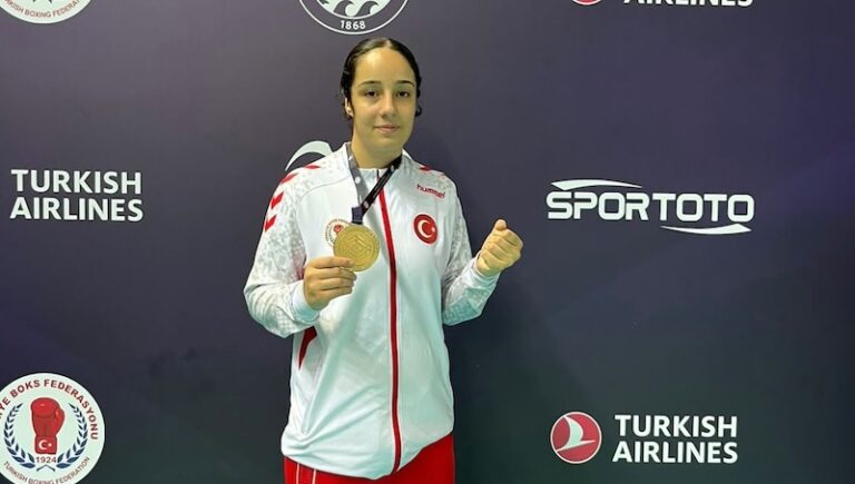 Hatice Kocabey ve Esmanur Yurtsever Avrupa Şampiyonu